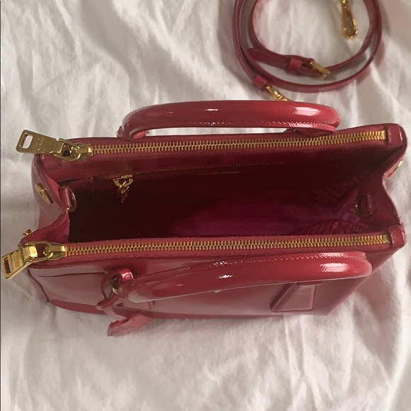 ✨Prada mini galleria bag✨ - Picture 5 of 8